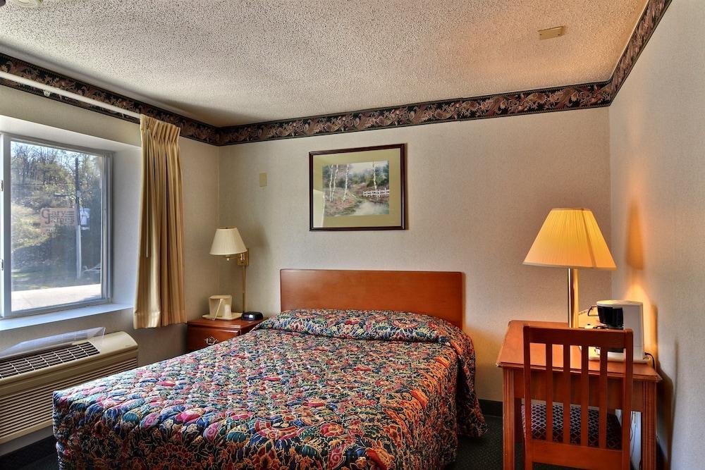 Rodeway Inn Bedford Exterior foto