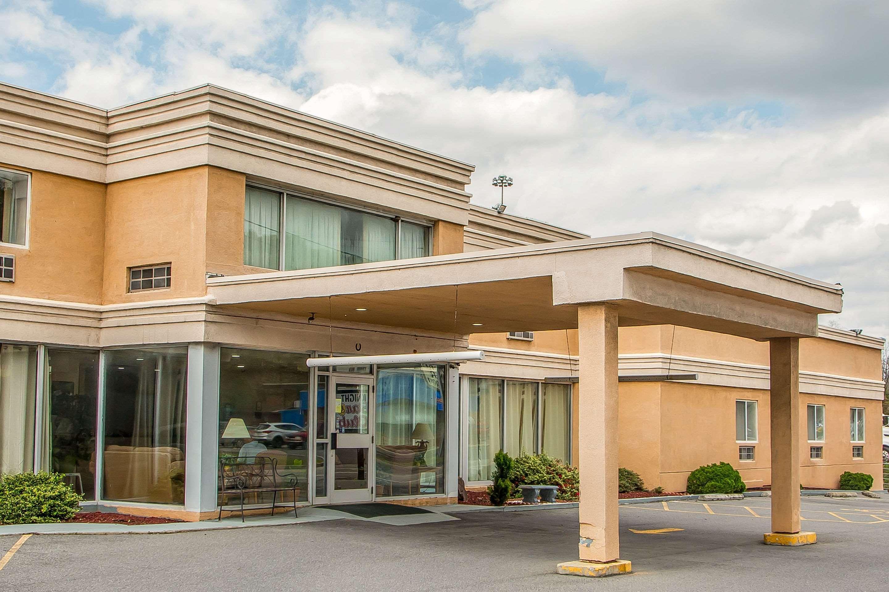 Rodeway Inn Bedford Exterior foto