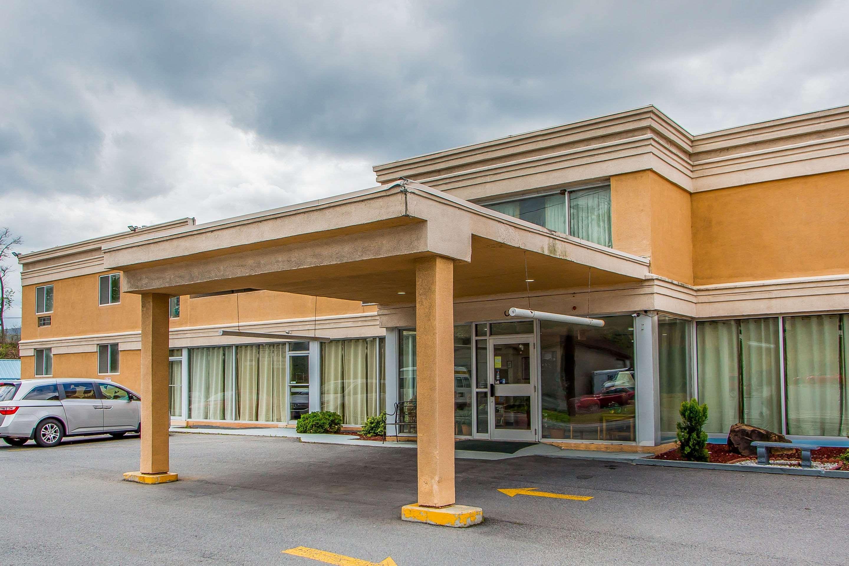 Rodeway Inn Bedford Exterior foto