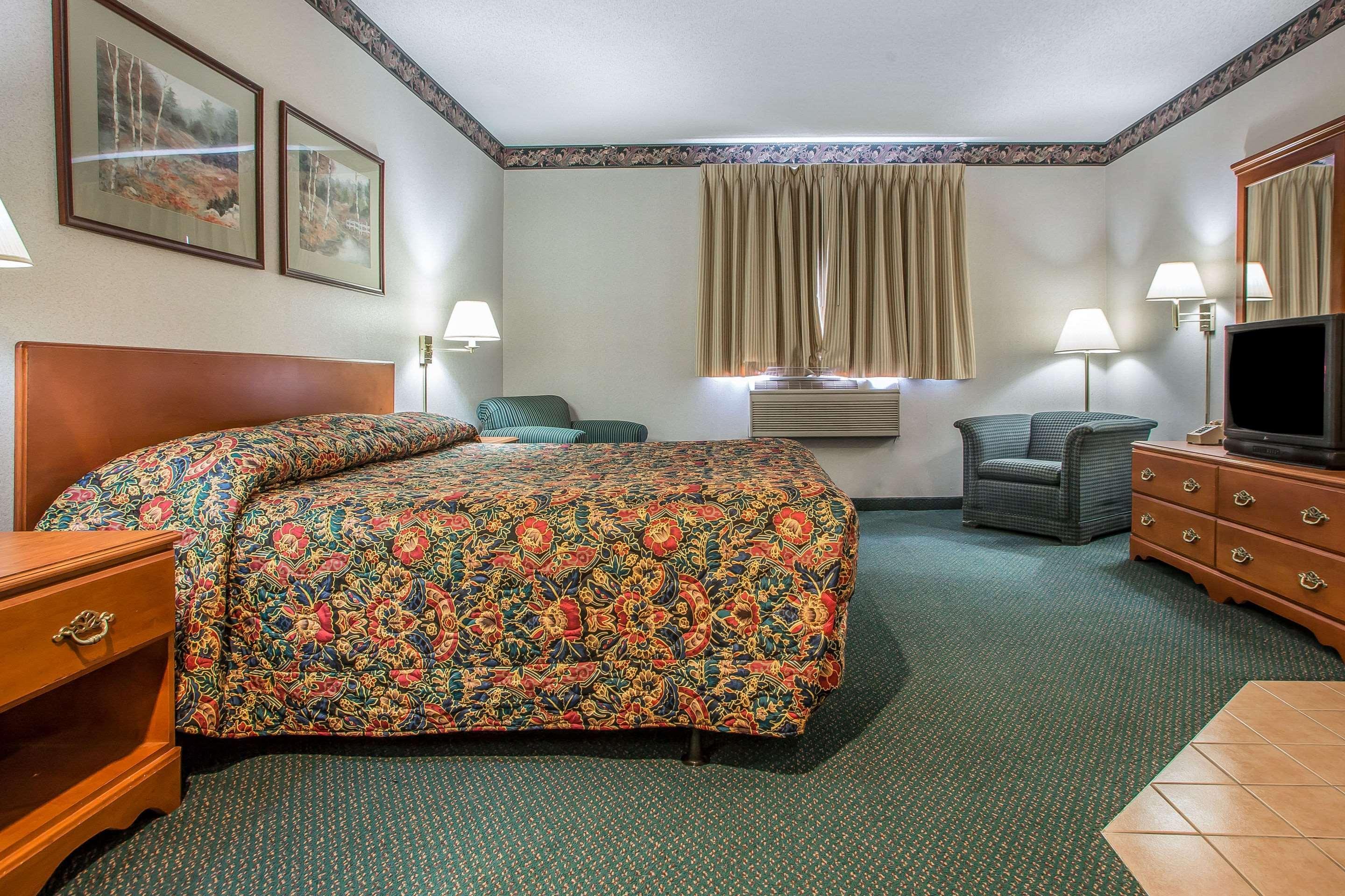 Rodeway Inn Bedford Exterior foto